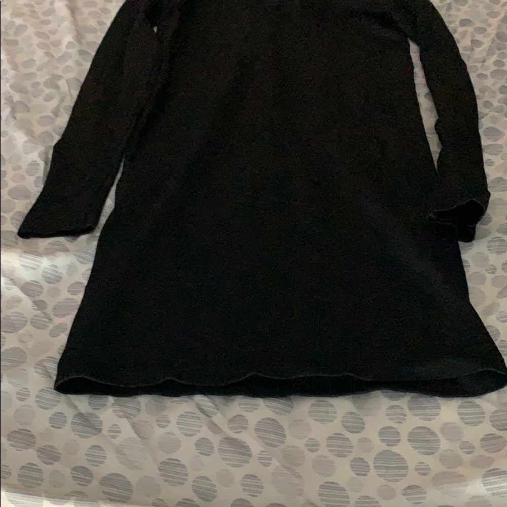 I am selling a dress guess